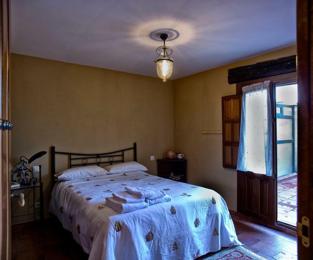 Villa El Jardín de la Alegría Zamarramala Exterior foto